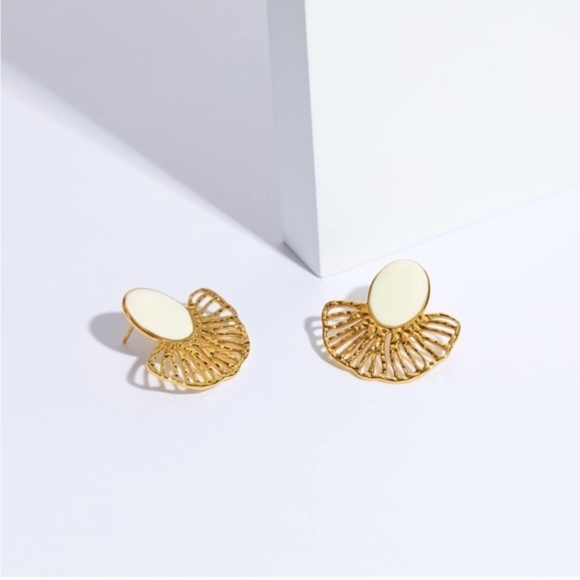 Gold 14k Gold Plated Stud Earrings - Picture 1 of 4